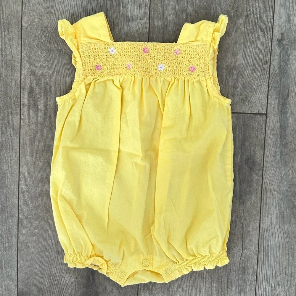 Gymboree Early 2000s baby girl smocked yellow romper 0-3 months Euc